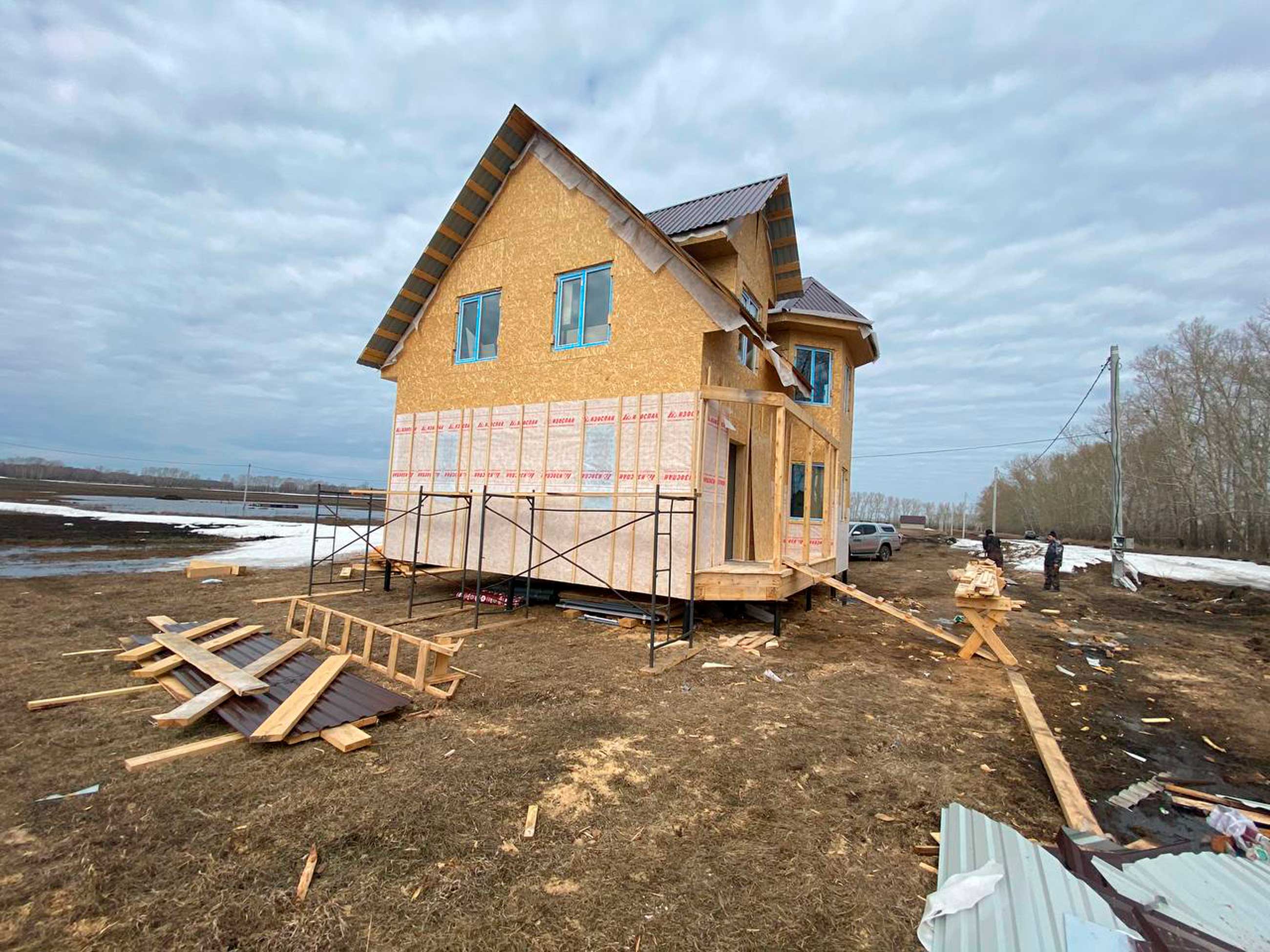 Ход строительства Строительство дома по ФЦП в п.Комсомольском